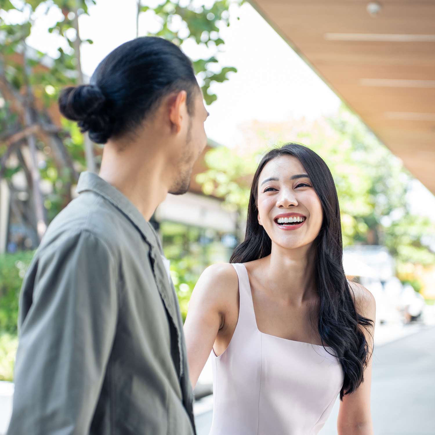 Understanding Signs of Emotional Infidelity in Relationship: Key Indicators and Insights